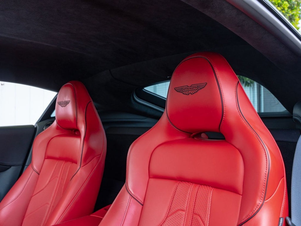 2025 Aston Martin Vantage Heritage Edition