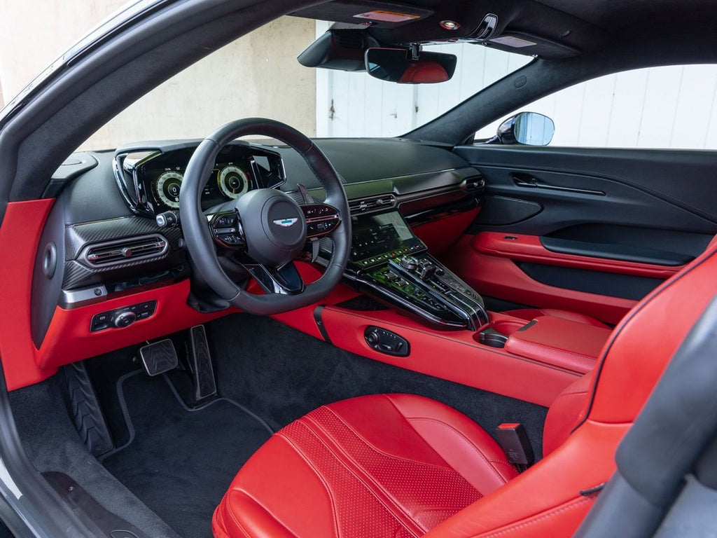 2025 Aston Martin Vantage Heritage Edition